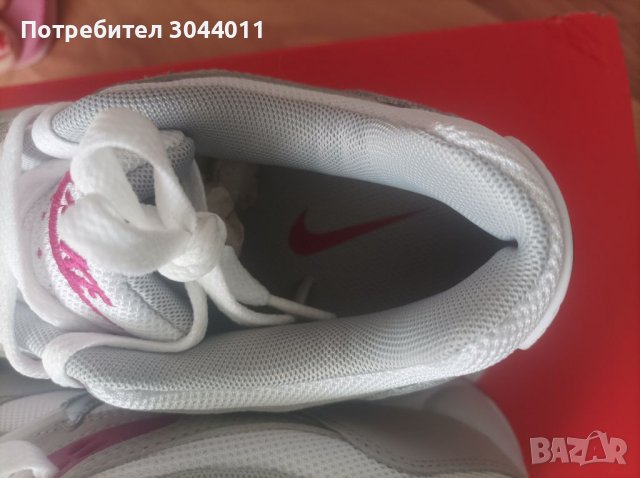 Нови оригинални маратонки Nike, снимка 7 - Маратонки - 37942346