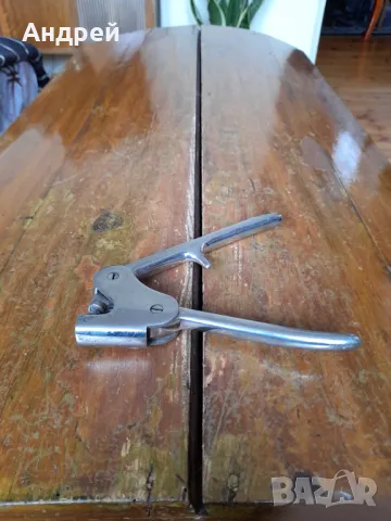 Стари клещи за пломбиране