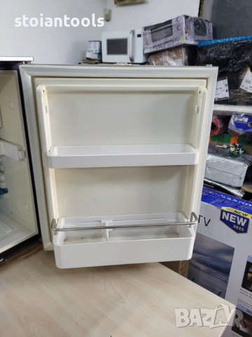 WAECO 12V компресорен хладилник каравана кемпер бус, снимка 5 - Части - 54214133