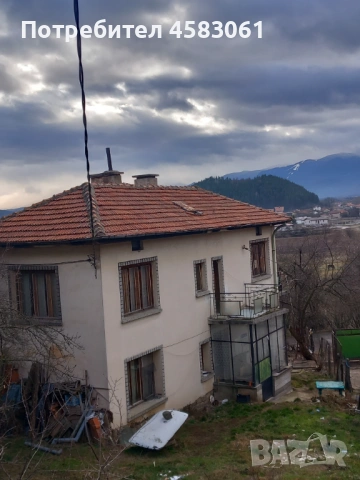 Две къщи в един парцел, снимка 3 - Къщи - 52297121