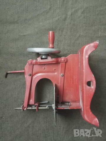 Продавам Детска шевна машина - Ламаринена играчка , снимка 7 - Образователни игри - 30710857