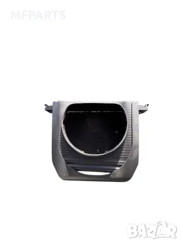 Пластмаса около волан за Mercedes-benz E-class S211 A2114600195