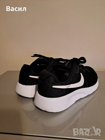 Детски маратонки Nike 32', снимка 3 - Детски маратонки - 54045525