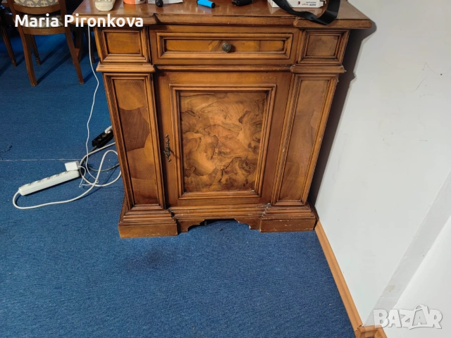 Мебели и бяла техника 