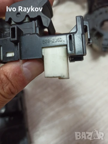 Бутон ел стъкла Toyota 829-2U6D, снимка 5 - Части - 51381302