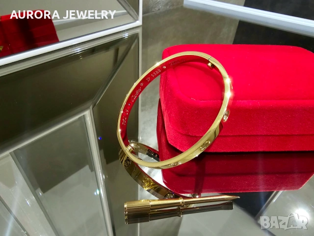 CARTIER Love Gold 4 Diamonds Гривна с Отверка, снимка 5 - Гривни - 53170019