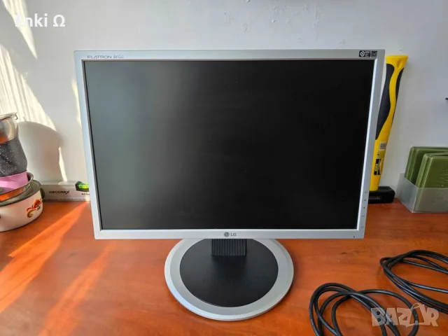Монитор LG Flatron L194WT-SF – 19 инча (Widescreen), снимка 3 - Монитори - 56541494