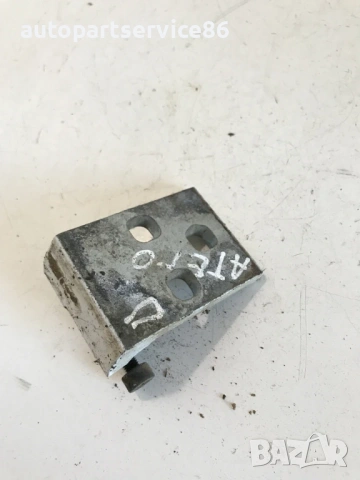 Панта за предна дясна врата за Mercedes Atego (1997-2006) 9737200237, снимка 2 - Части - 54108324