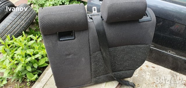 Задна облегалка с подлакътник и къпхолдер за бмв е46 комби  rear seat armrest cupholder bmw e46