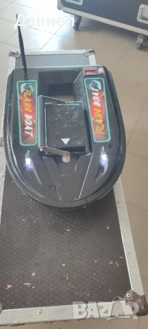 Намалена цена!!!Продавам лодка за захранка изцяло със сменени компоненти, снимка 8 - Такъми - 50846555