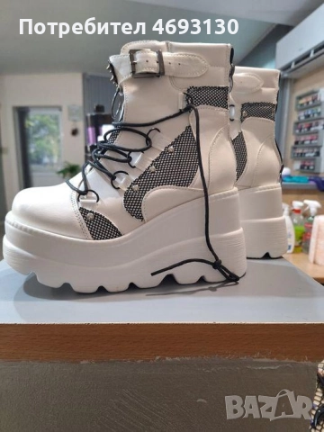 Дамски фешън боти