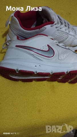 NIKE Дамски маратонки, снимка 2 - Маратонки - 39258069