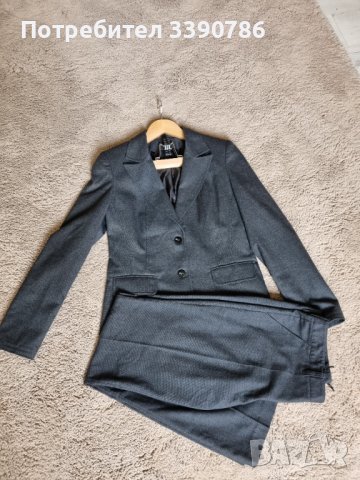 Дамски костюм-сив 