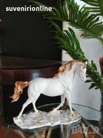 Статуетка кон, снимка 2 - Статуетки - 37296897