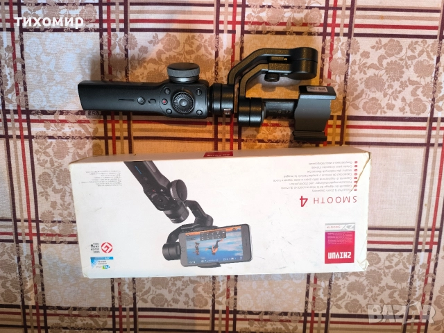 Гимбал за телефон Zhiyun smooth 4, снимка 3 - Чанти, стативи, аксесоари - 52621271