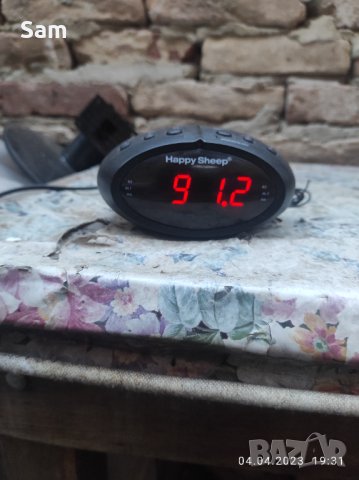 Радио часовник , снимка 4 - Радиокасетофони, транзистори - 40273670