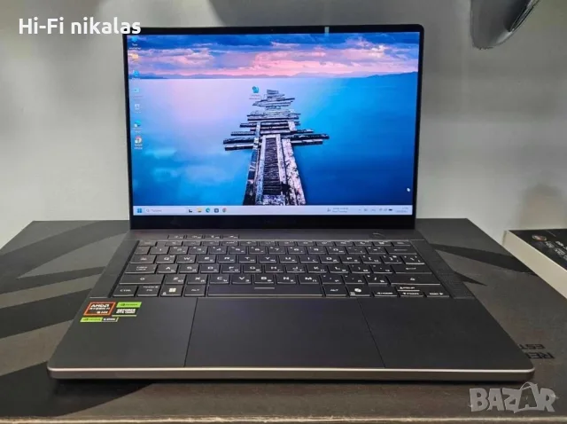гейминг лаптоп компютър висок клас ASUS ROG ZEPHYRUS - Мострен