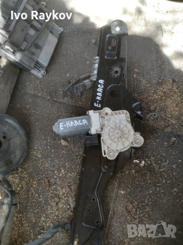 Моторче , задeн вратa , дясна, MERCEDES-BENZ E (W211) A 211 820 24 42