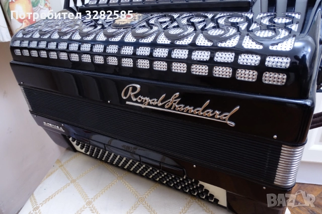 Акордеон ROYAL STANDARD MONTANA 120 баса, снимка 3 - Акордеони - 51893669