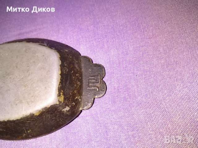 Пепелник маркиран отпреди много много години калаен 120х74х15мм, снимка 3 - Антикварни и старинни предмети - 42614802