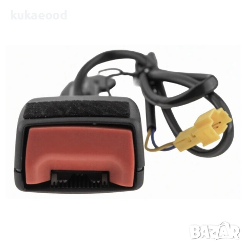 Гнездо за предпазен колан за Mercedes C-Class W204, снимка 6 - Части - 54062223