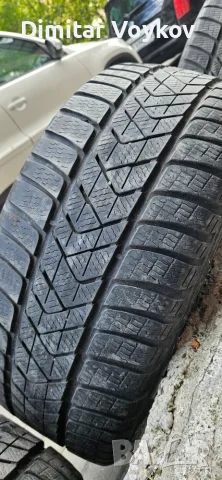 Зимни гуми 235/45 R18 , снимка 8 - Гуми и джанти - 56452106
