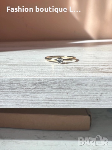 Златист тънък пръстен с блестящ диамант ❤️, снимка 3 - Пръстени - 52247835