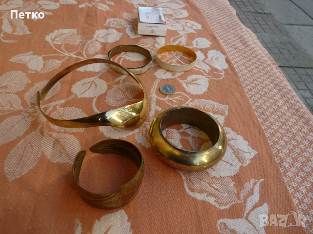 Стари бронзови  гривни, снимка 3 - Антикварни и старинни предмети - 53133471