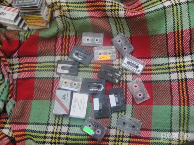 Продавам / заменям нови запечатани аудио касети, снимка 3 - Декове - 51578778