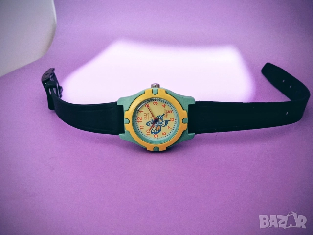 Q&Q Дамски часовник с японски механизъм 