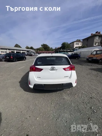 Toyota Auris 1.33 vvti, снимка 5 - Автомобили и джипове - 56509824