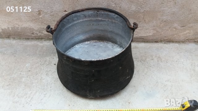 отличен възрожденски кован казан, бакър съд за варене на курбани 40 литра