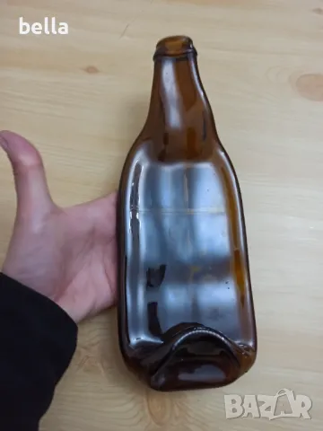 Винтидж поставка за ключове бижута и други неща от сплескана стъклена истинска бирена бутилка.