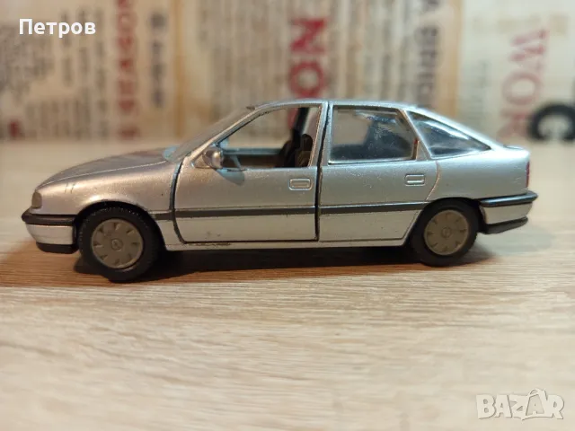 Opel Vectra 1/43.Gama, снимка 2 - Колекции - 47709517