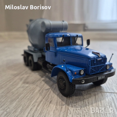 Kraz/Краз 256 бетоновоз 1:43 мащаб, снимка 7 - Колекции - 54089308