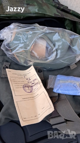 Противогазова маска от бивша Югославия , снимка 2 - Колекции - 53979170