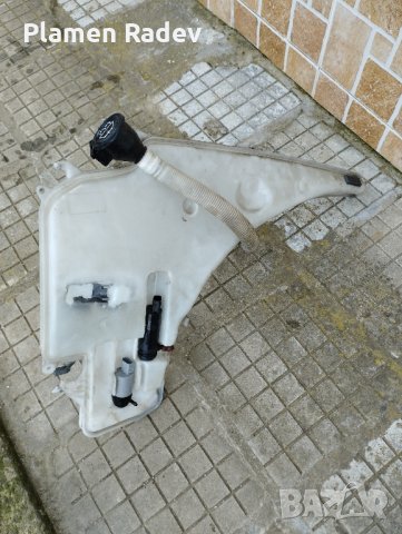 казанче за течност за чистачки, снимка 1