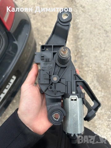 Моторче за задна чистачка BMW E81/87, снимка 2 - Части - 54356790