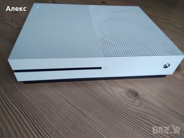 Xbox One S 500 GB + игри, снимка 3 - Xbox конзоли - 36425853