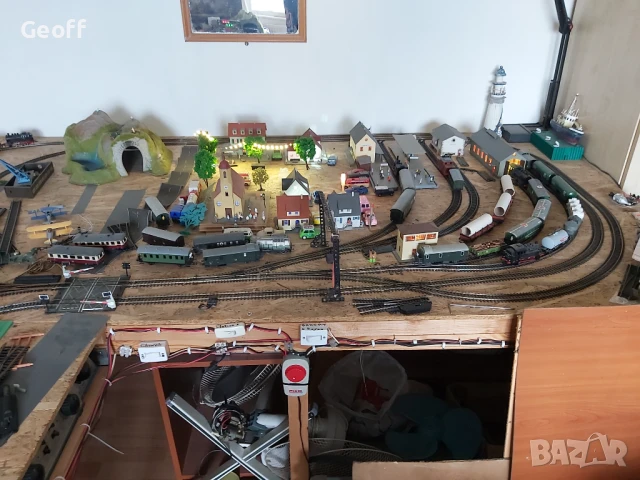 An entire Ho/00 model railway layout