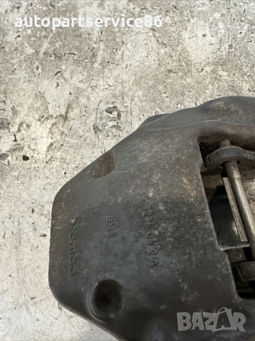 Преден десен спирачен апарат за Volkswagen Touareg 3.0 Tdi (2009) 209236062A, снимка 3 - Части - 54191098