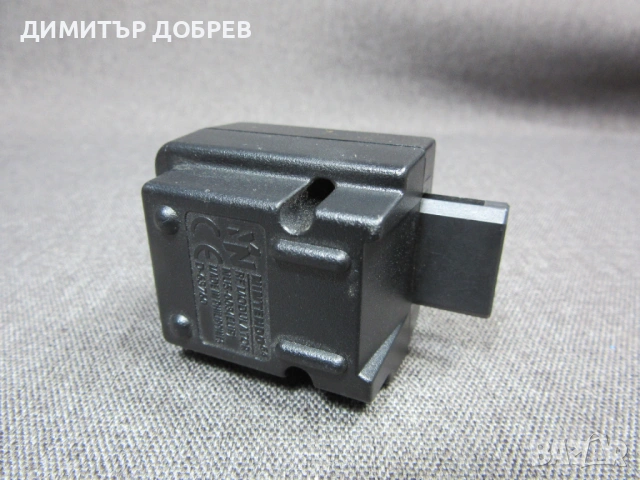 ОРИГИНАЛЕН RF МОДУЛАТОР NINTENDO 64 / SNES / GAMECUBE (NUS-003), снимка 3 - Аксесоари - 54157340