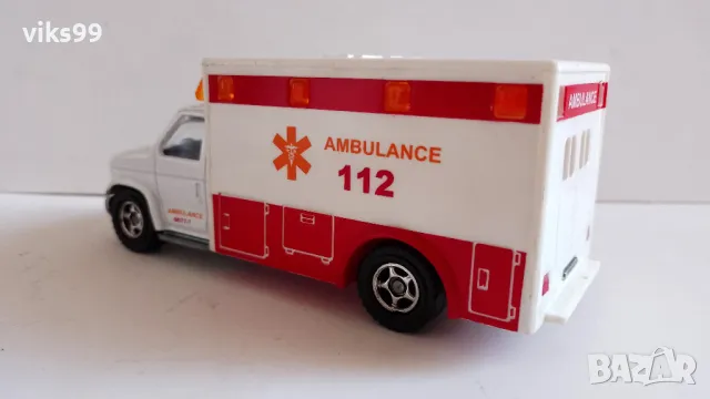 Ambulance Pompier Fire - Majorette 1:43, снимка 2 - Колекции - 47544051