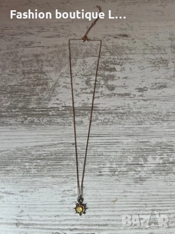 Златисто колие със слънце и лунен камък в седефен цвят ☀️ , снимка 2 - Колиета, медальони, синджири - 52377991