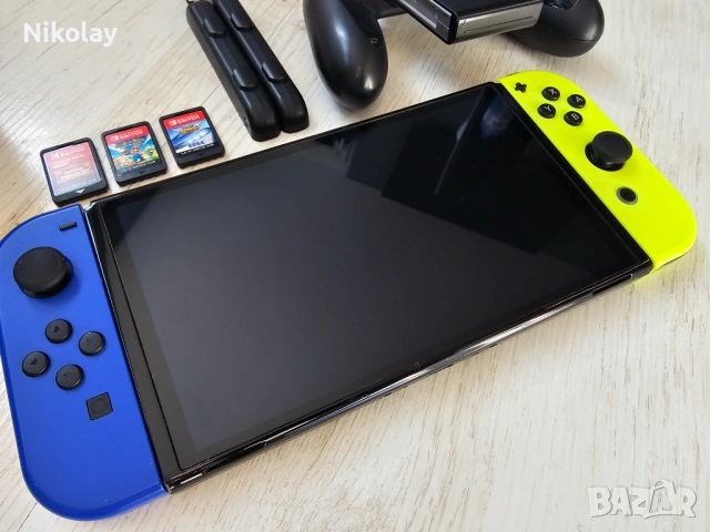 Nintendo Switch OLED + 3 игри, снимка 4 - Nintendo конзоли - 53167601