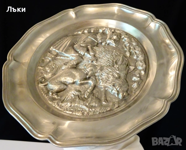 Калаена чиния пано с лов на Глиган през 1700 г. , снимка 3 - Пана - 51704686