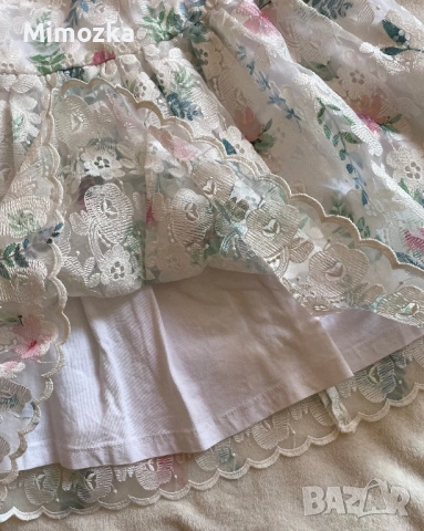 Страхотна рокля с диадемка на Lc waikiki за сладурка р-р 122/128!, снимка 4 - Детски рокли и поли - 53877657