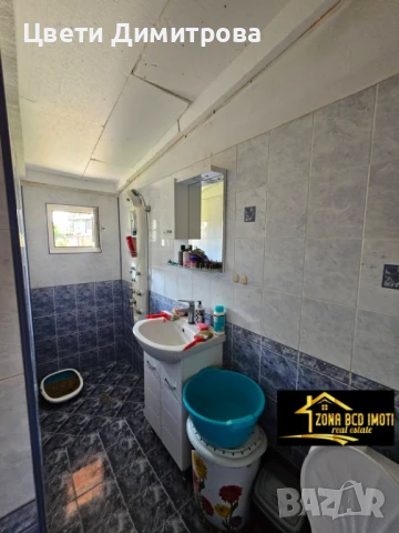 Продавам Първи етаж от Двуетажна къща, снимка 14 - Апартаменти - 50740147