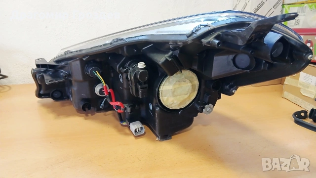 Оригинален десен фар за Toyota Yaris III / Тойота Ярис (2014-2017), снимка 12 - Части - 54185824