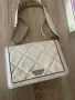 Чанта на Guess, снимка 3